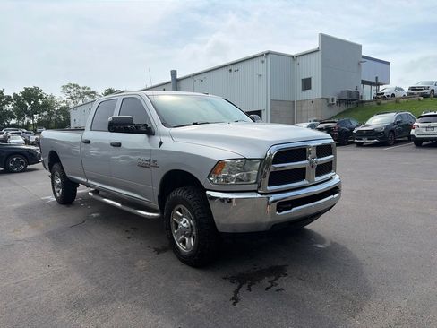 Used 2014 RAM 2500 Tradesman w/ Chrome Appearance Group AWD/4WD image 11
