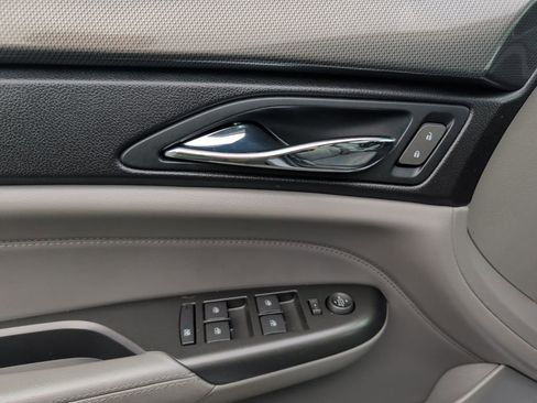 Used 2012 Cadillac SRX FWD image 10