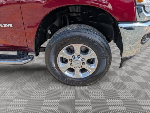 Used 2024 RAM 2500 Big Horn AWD/4WD image 9