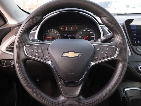 Used 2024 Chevrolet Malibu LT image 10
