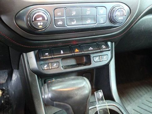 Used 2018 GMC Canyon All Terrain w/ All Terrain X Package AWD/4WD image 17