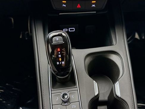 Used 2024 Cadillac XT4 Sport w/ Technology Package image 18