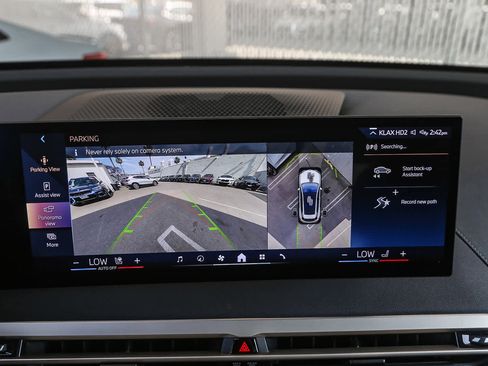 Used 2025 BMW iX xDrive50 image 20