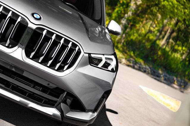 Used 2023 BMW X1 xDrive28i w/ Convenience Package AWD/4WD image 9
