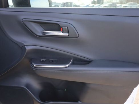 Used 2023 Toyota Crown XLE image 38