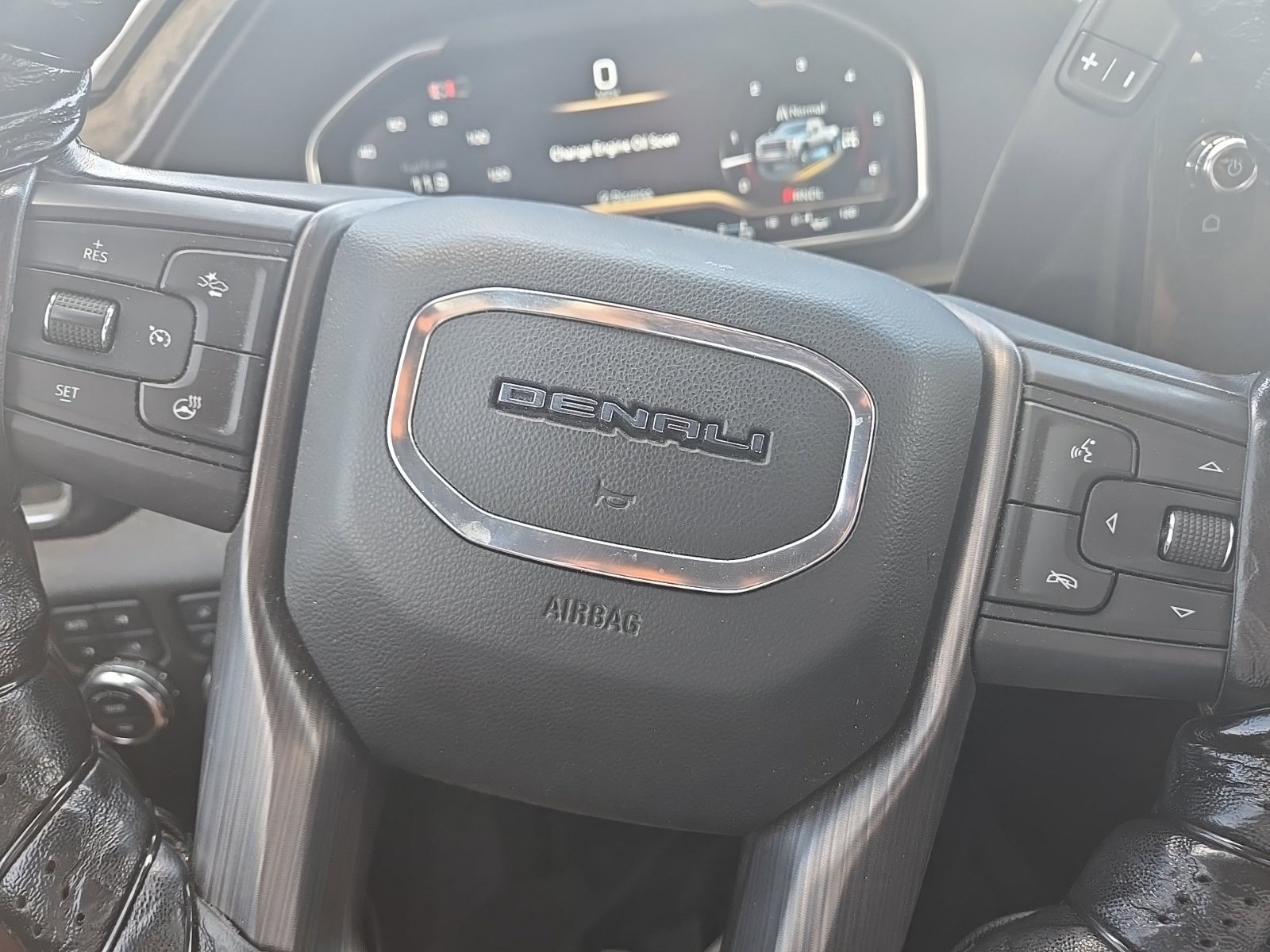 Used 2024 GMC Sierra 3500 Denali Ultimate AWD/4WD image 23