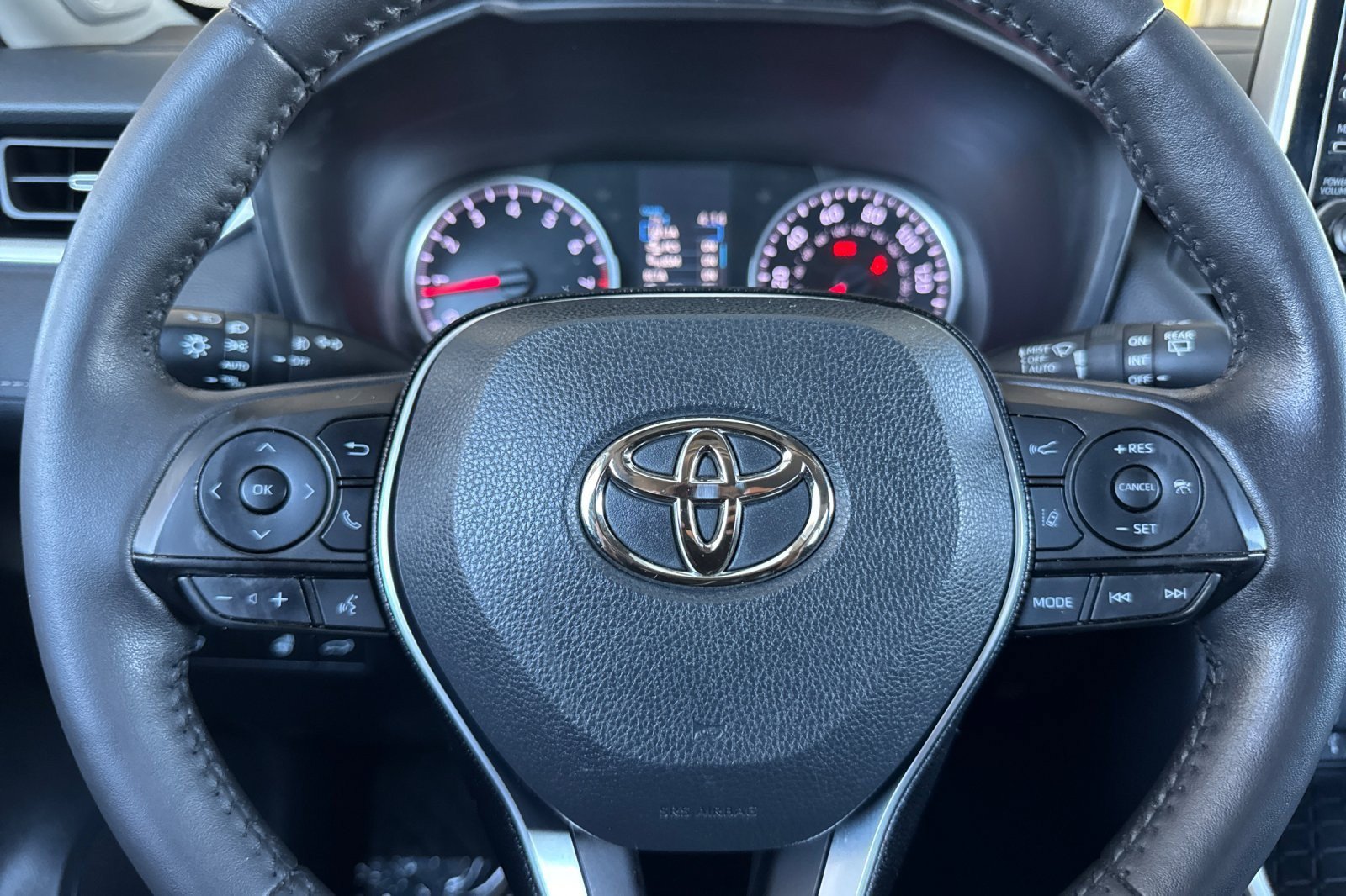 Certified 2020 Toyota RAV4 XLE Premium AWD/4WD image 22