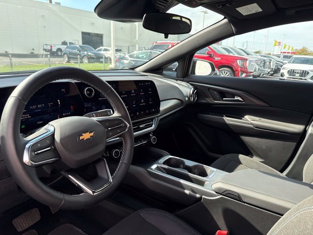 Used 2026 Chevrolet Equinox EV LT w/ Comfort Package FWD image 14