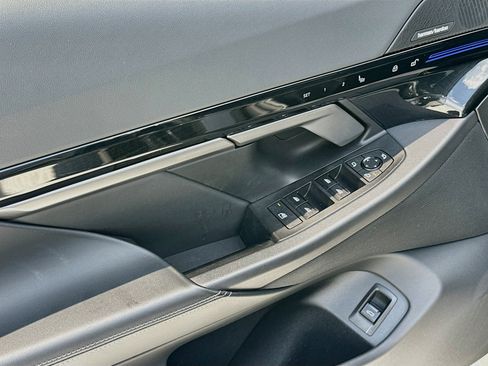 Used 2024 BMW 530i w/ M Sport Package RWD image 18