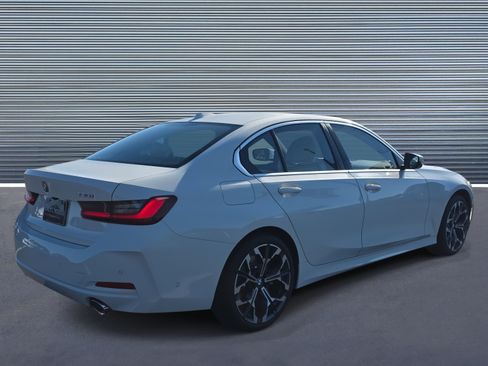 New 2026 BMW 330i 330i w/ Convenience Package image 3