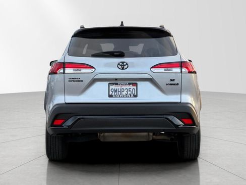 Used 2024 Toyota Corolla Cross SE image 5