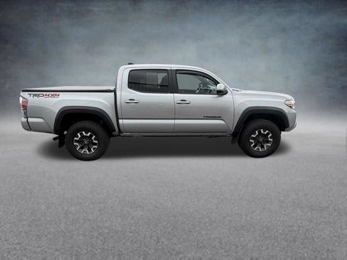 Used 2021 Toyota Tacoma TRD Off-Road w/ Technology Package AWD/4WD image 7