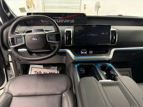 New 2027 Ford Expedition Platinum w/ Stealth Performance Package AWD/4WD image 13