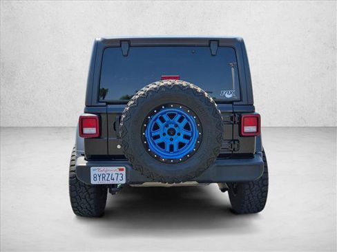 Used 2020 Jeep Wrangler Sport AWD/4WD image 7