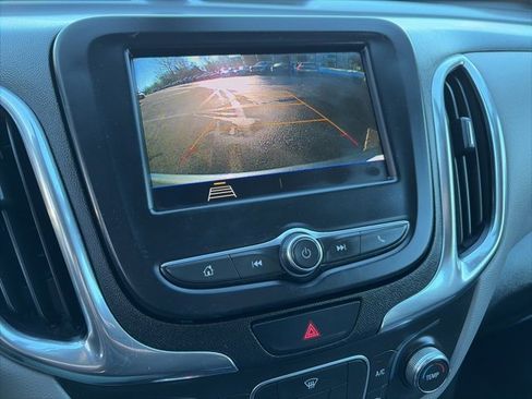 Used 2020 Chevrolet Equinox LS w/ LS Convenience Package image 21