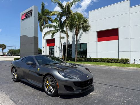 Used 2019 Ferrari Portofino RWD image 26