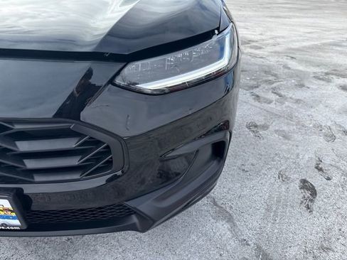 Certified 2025 Honda HR-V Sport image 39