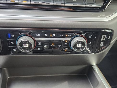 Used 2025 Chevrolet Silverado 1500 High Country w/ High Country Premium Package AWD/4WD image 22