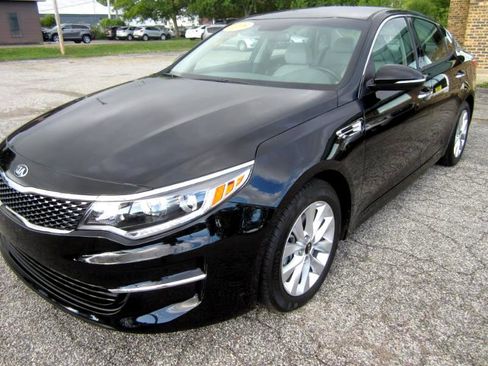 Used 2018 Kia Optima EX image 4