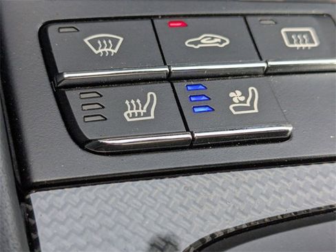 Used 2015 Porsche 911 Turbo S image 23