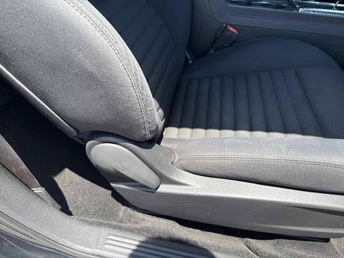 Used 2013 Dodge Challenger SXT RWD image 17