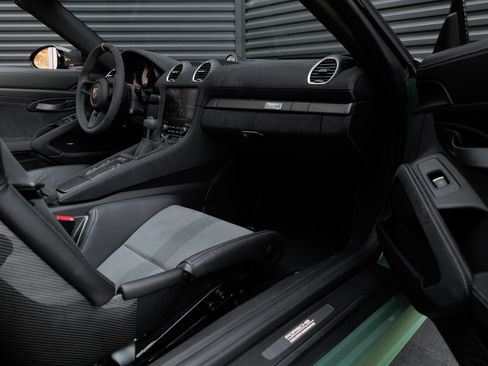 Certified 2024 Porsche 718 Boxster Spyder RS RWD image 43