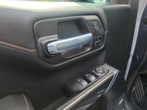 Used 2021 GMC Sierra 1500 AT4 w/ AT4 Value Package AWD/4WD image 19