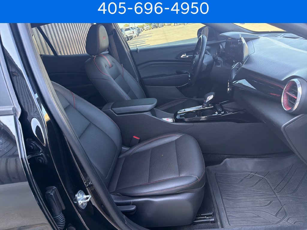 Used 2024 Chevrolet Trax RS w/ Sunroof Package FWD image 34