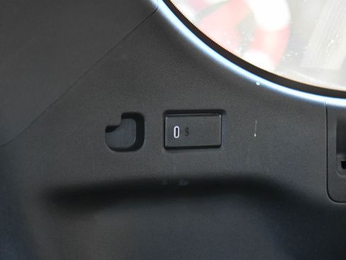 Used 2024 Chevrolet Suburban LT image 42