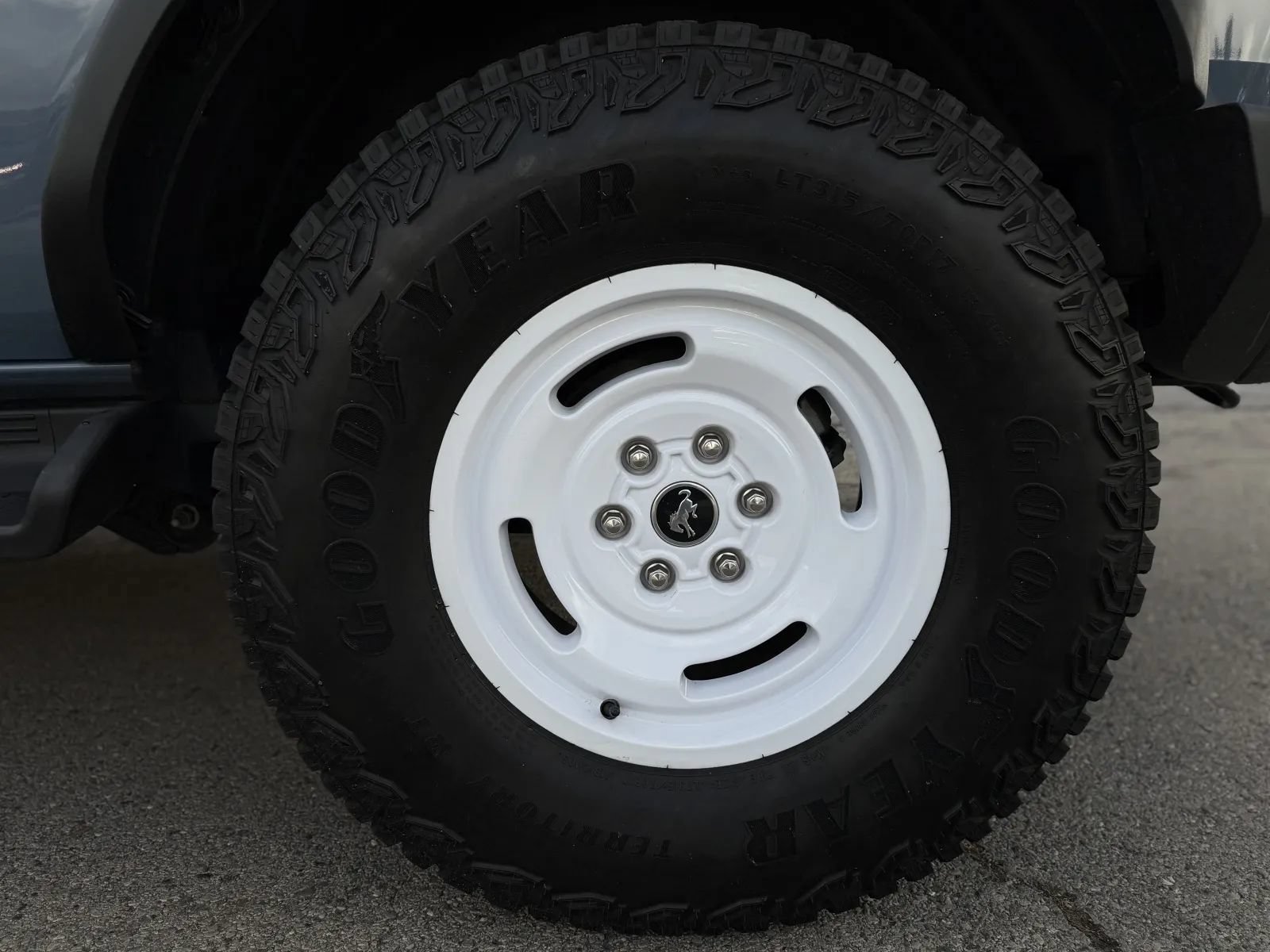 Used 2025 Ford Bronco Heritage Edition AWD/4WD image 44