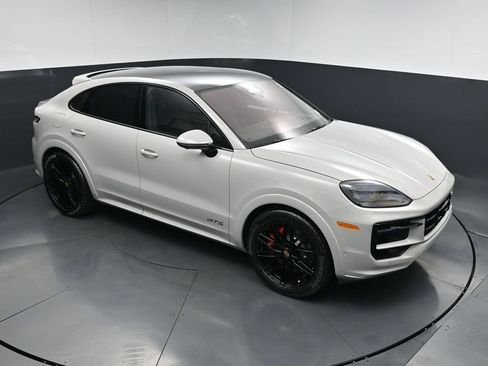 New 2026 Porsche Cayenne GTS AWD/4WD image 21