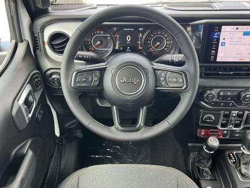 New 2026 Jeep Gladiator Sport AWD/4WD image 14