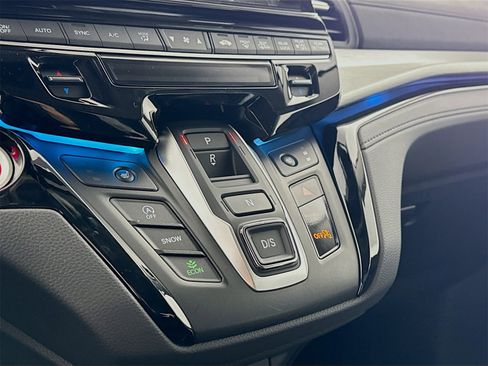 Used 2025 Honda Odyssey Touring image 9