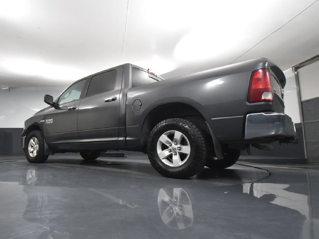 Used 2017 RAM 1500 Classic SLT AWD/4WD image 38
