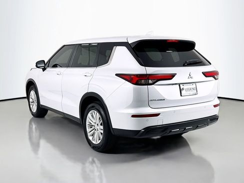 Used 2024 Mitsubishi Outlander ES AWD/4WD image 8
