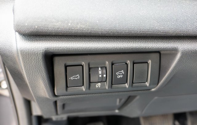 Used 2025 Subaru Outback Premium AWD/4WD image 19