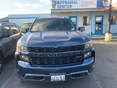 Used 2022 Chevrolet Silverado 1500 Custom w/ Safety Confidence Package RWD image 3