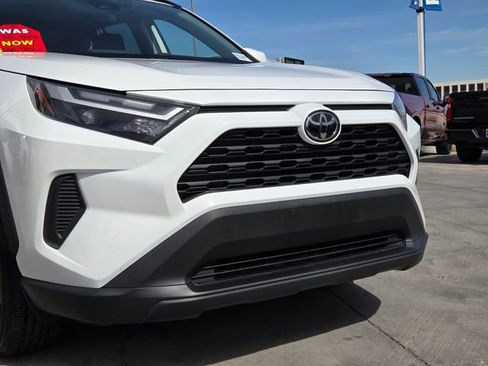 Used 2022 Toyota RAV4 XLE FWD image 8