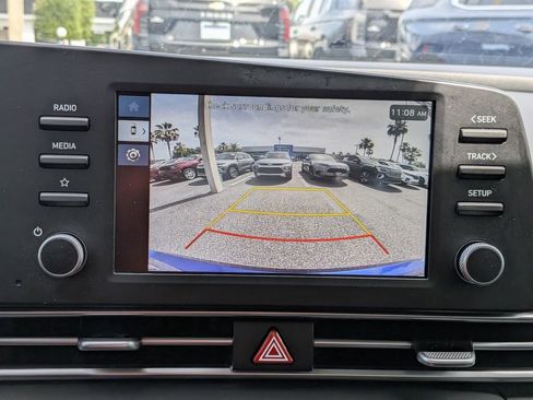 Used 2024 Hyundai Elantra SE FWD image 18