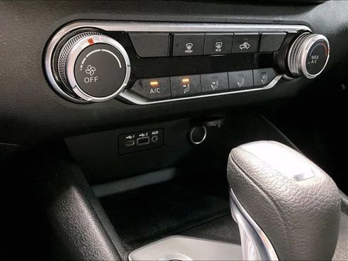 Used 2022 Nissan Altima 2.5 SV image 15