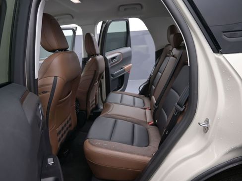 Used 2025 Ford Bronco Sport Outer Banks w/ Outer Banks Tech Package+ image 14