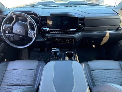 Used 2025 Chevrolet Silverado 1500 ZR2 image 18