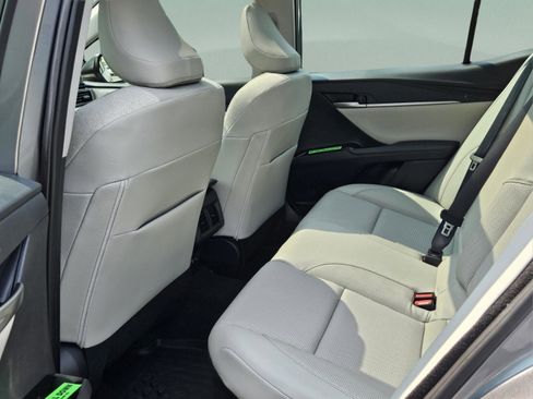 Used 2025 Toyota Camry LE image 9