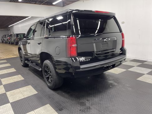 Used 2018 Chevrolet Tahoe LT w/ Luxury Package AWD/4WD image 2