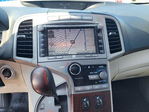 Used 2010 Toyota Venza AWD w/ Premium Pkg #2 image 20