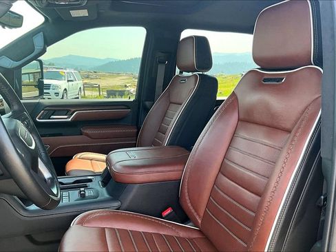 Used 2025 GMC Sierra 3500 Denali Ultimate AWD/4WD image 26