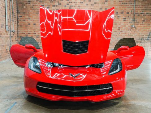 Used 2019 Chevrolet Corvette Stingray Coupe w/ Battery Protection Package RWD image 26