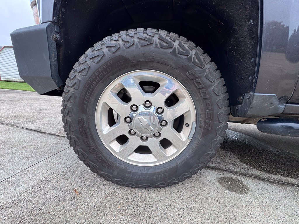 Used 2015 Chevrolet Silverado 3500 LTZ w/ Duramax Plus Package AWD/4WD image 11