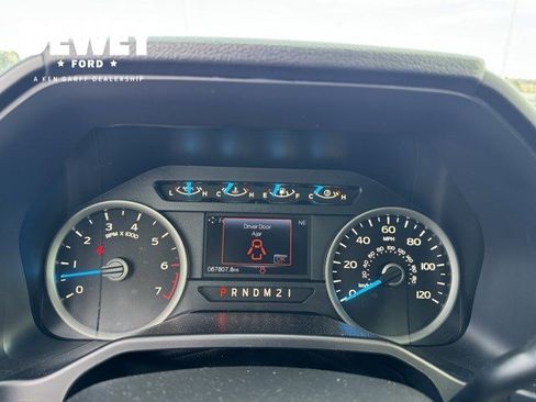 Used 2016 Ford F150 XLT w/ Equipment Group 302A Luxury image 13