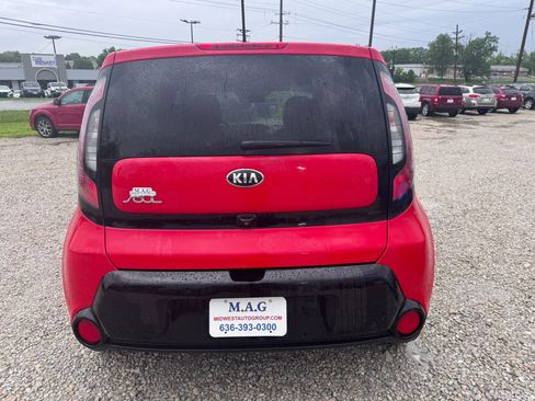 Used 2016 Kia Soul + FWD image 5